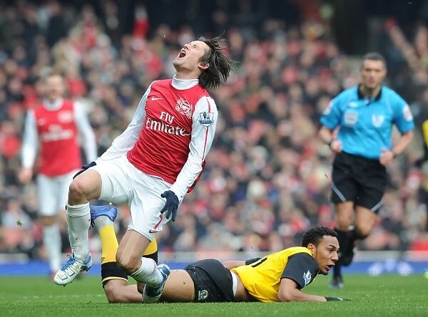 Arsenal vs. Blackburn Rovers: Rosicky Fouled by Nzonzi in 2011-12 Premier League Clash