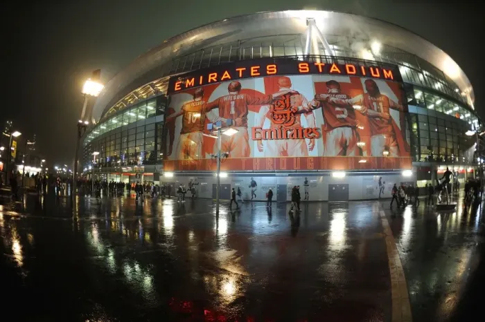 Framed Print : Arsenal vs Borussia Dortmund: Emirates Stadium - UEFA Champions League 2014-15 Framed Print : Arsenal vs Borussia Dortmund: Emirates Stadium - UEFA Champions League 2014-15