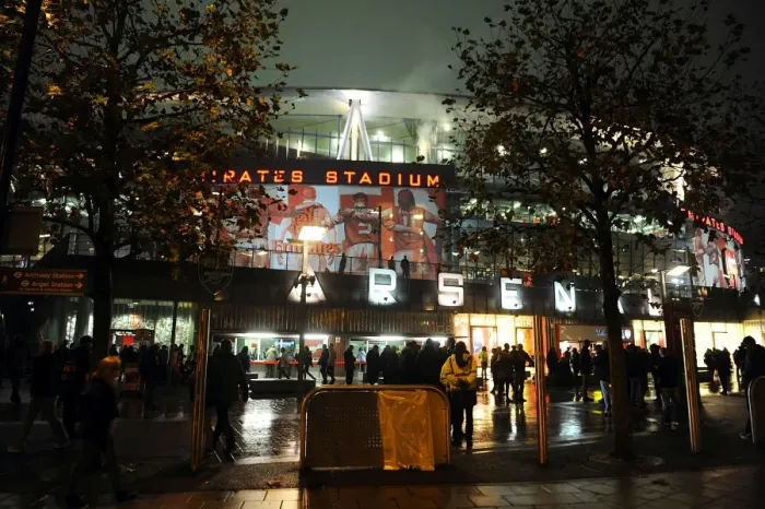 Framed Print : Arsenal vs Borussia Dortmund: UEFA Champions League 2014-15 at Emirates Stadium, London