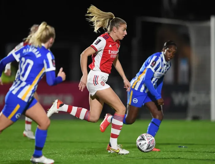 Framed Print : Arsenal vs Brighton: FA Women's Cup Semi-Final Showdown
