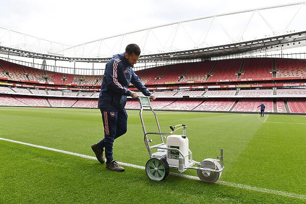 Arsenal vs Brighton & Hove Albion: Preparing the Emirates Stadium Pitch for Premier League Clash