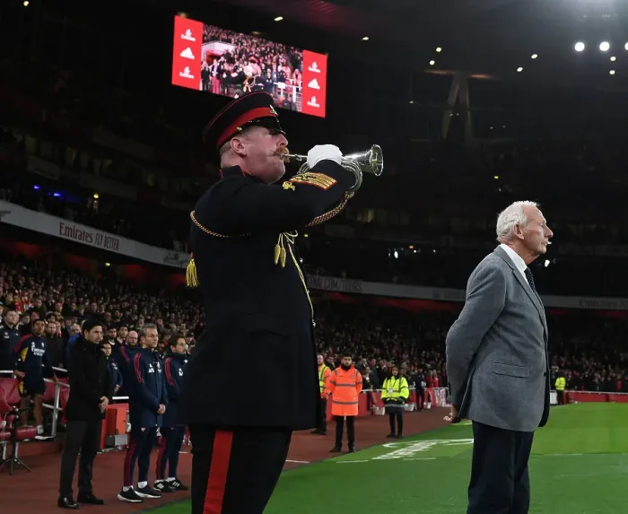 Framed Print : Arsenal vs Brighton & Hove Albion: The King's Troop RHA's Last Post Tribute at Emirates Stadium