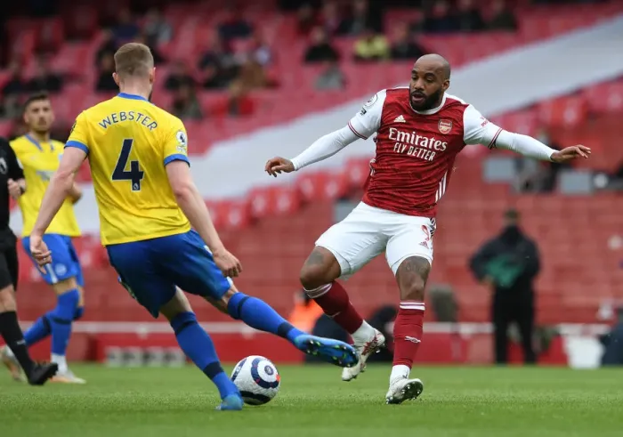 Framed Print : Arsenal vs. Brighton & Hove Albion: Lacazette vs. Webster Clash in Premier League Showdown Framed Print : Arsenal vs. Brighton & Hove Albion: Lacazette vs. Webster Clash in Premier League Showdown