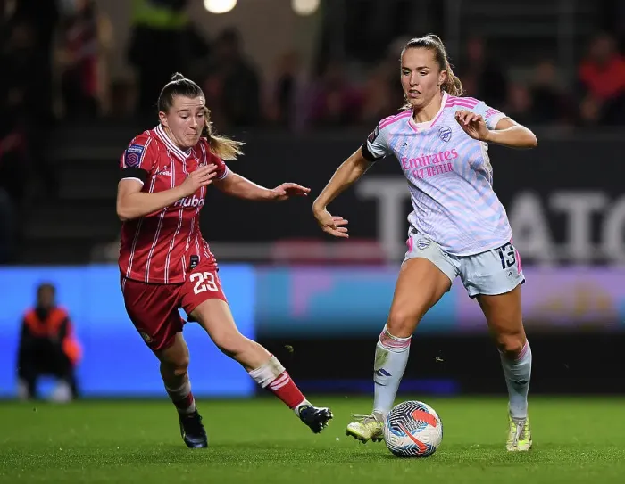 Framed Print : Arsenal vs. Bristol City: Battle for Possession in Barclays Women's Super League Framed Print : Arsenal vs. Bristol City: Battle for Possession in Barclays Women's Super League