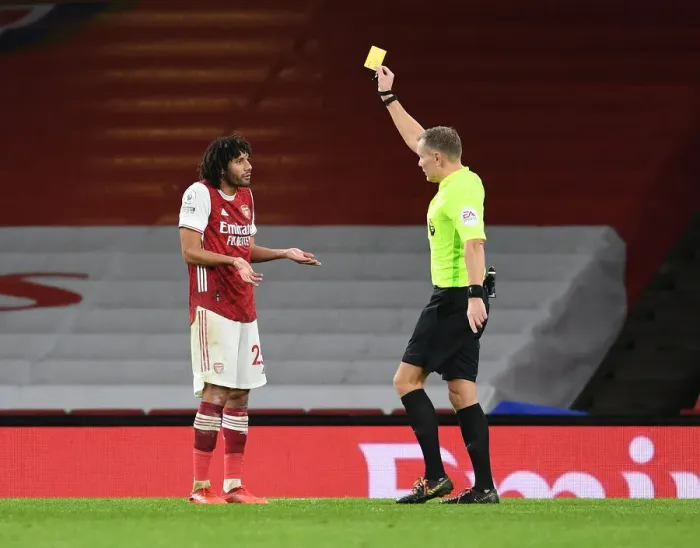 Framed Print : Arsenal vs Burnley: Elneny Yelled at by Referee in 2020-21 Premier League Clash Framed Print : Arsenal vs Burnley: Elneny Yelled at by Referee in 2020-21 Premier League Clash