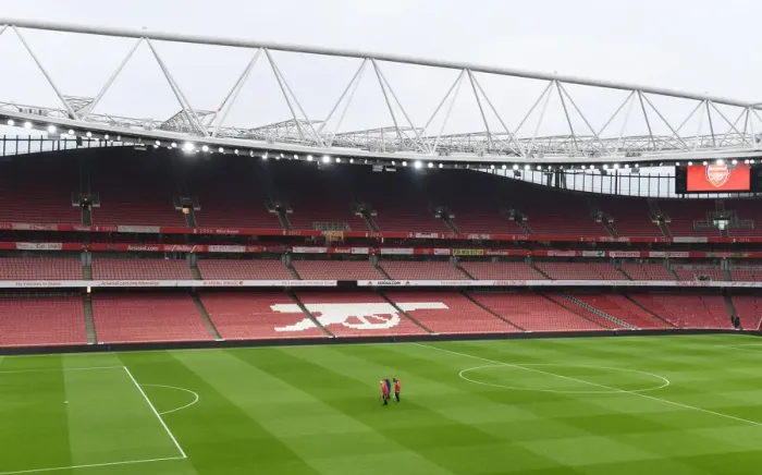 Framed Print : Arsenal vs Burnley: Premier League Clash at Emirates Stadium Framed Print : Arsenal vs Burnley: Premier League Clash at Emirates Stadium