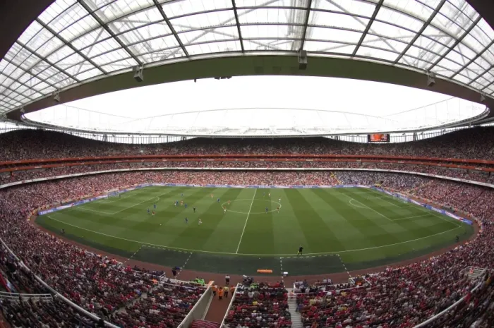 Framed Print : Arsenal vs. Chelsea: 1-1 FA Premiership Draw at Emirates Stadium (2007) Framed Print : Arsenal vs. Chelsea: 1-1 FA Premiership Draw at Emirates Stadium (2007)