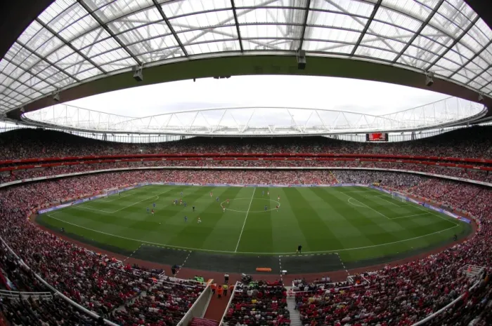 Framed Print : Arsenal vs. Chelsea: 1-1 Thriller at Emirates Stadium (2007)