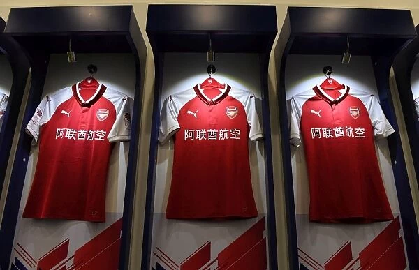 Arsenal vs Chelsea: Aligned Shirts - Pre-Season 2017-18 (Beijing)