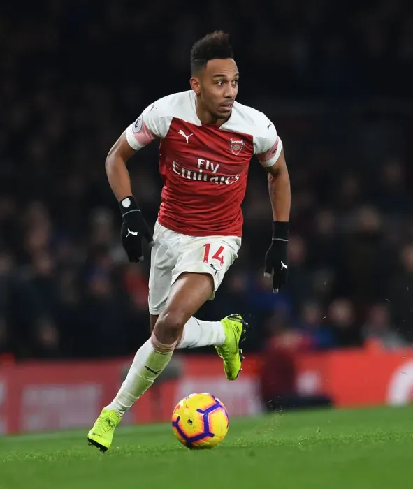 Framed Print : Arsenal vs. Chelsea: Aubameyang Goes Head-to-Head in Intense Premier League Clash