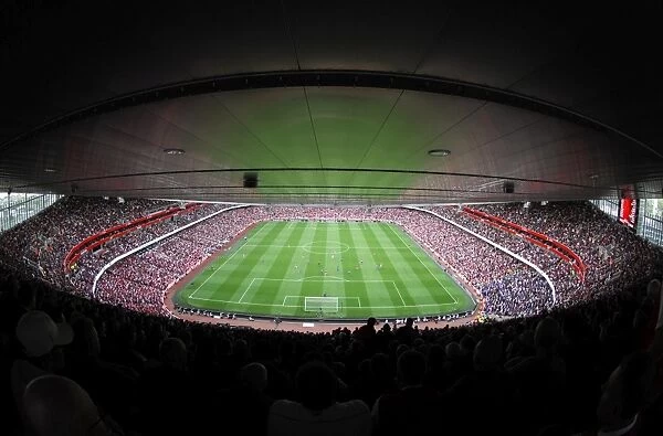 Arsenal vs. Chelsea: FA Premiership Rivalry Draws at Emirates Stadium, 2007