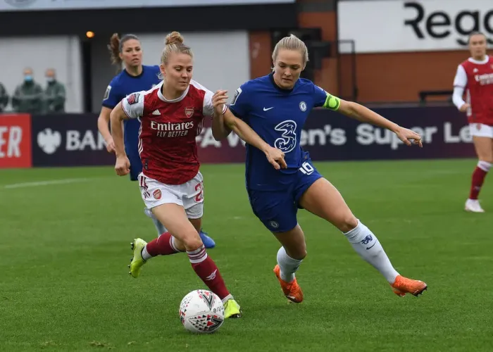 Framed Print : Arsenal vs Chelsea: FA WSL Showdown - Battle for Supremacy (2020-21)