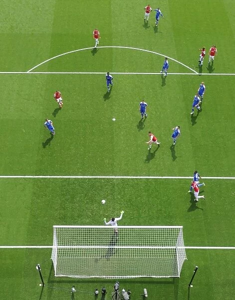 Arsenal vs. Chelsea: Intense Battle in the Penalty Area - Premier League 2011-12