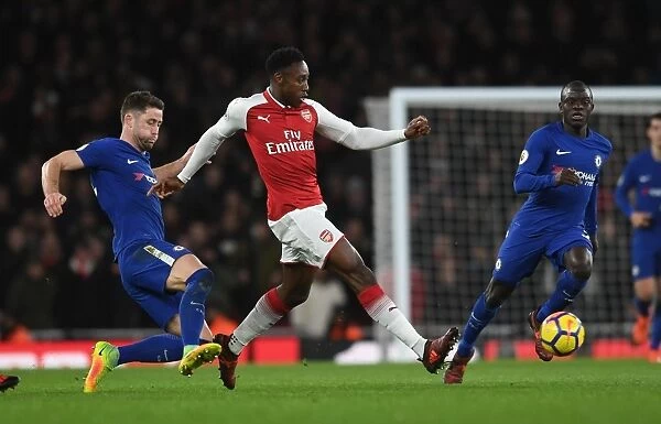 Arsenal vs. Chelsea: Intense Battle – Welbeck Evades Cahill and Kante