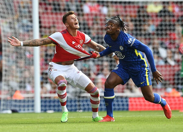 Arsenal vs. Chelsea: Intense Rivalry Unfolds at the Emirates