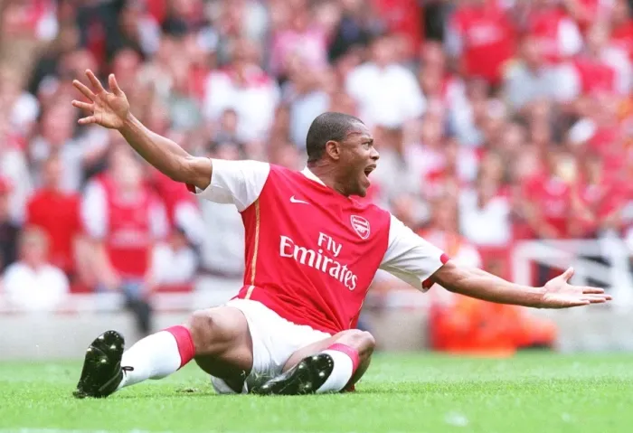 Framed Print : Arsenal vs. Chelsea: Julio Baptista's Thrilling Stalemate at Emirates Stadium, FA Premiership, 2007 Framed Print : Arsenal vs. Chelsea: Julio Baptista's Thrilling Stalemate at Emirates Stadium, FA Premiership, 2007