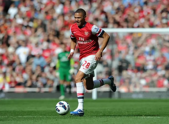 Framed Print : Arsenal vs Chelsea: Kieran Gibbs in Action at the Emirates Stadium (2012-13) Framed Print : Arsenal vs Chelsea: Kieran Gibbs in Action at the Emirates Stadium (2012-13)