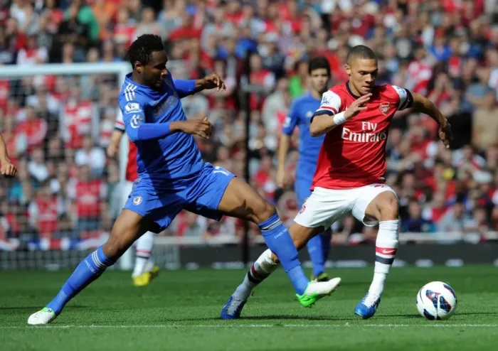Framed Print : Arsenal vs. Chelsea: Kieran Gibbs Fouls John Mikel Obi (2012-13) Framed Print : Arsenal vs. Chelsea: Kieran Gibbs Fouls John Mikel Obi (2012-13)