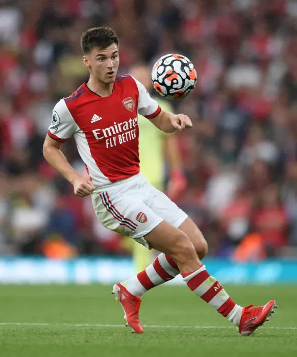 Framed Print : Arsenal vs Chelsea: Kieran Tierney in Action at the Emirates Stadium (2021-22) Framed Print : Arsenal vs Chelsea: Kieran Tierney in Action at the Emirates Stadium (2021-22)