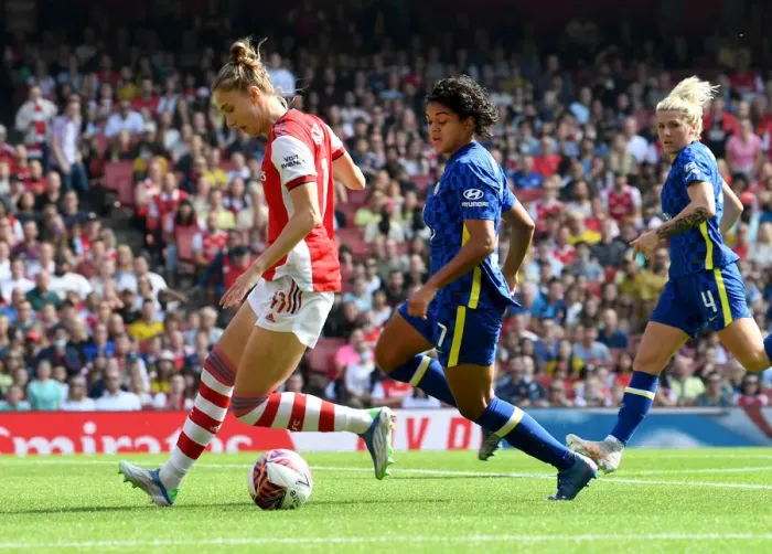 Framed Print : Arsenal vs Chelsea: Miedema Faces Off Against Carter in FA WSL Showdown Framed Print : Arsenal vs Chelsea: Miedema Faces Off Against Carter in FA WSL Showdown
