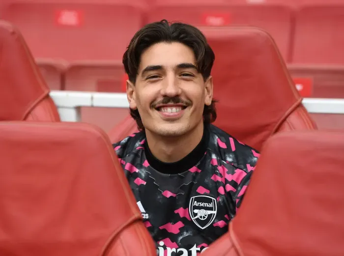 Framed Print : Arsenal vs Chelsea: The Mind-Game Begins - Hector Bellerin Focuses Ahead of Pre-Season Clash