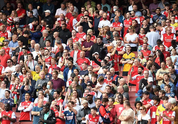 Arsenal vs. Chelsea: Passionate Fans at the Emirates Stadium, Premier League 2021-22