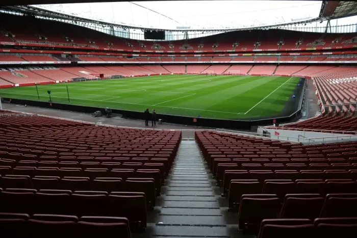 Framed Print : Arsenal vs Chelsea: Premier League Clash at Emirates Stadium (2015-16) Framed Print : Arsenal vs Chelsea: Premier League Clash at Emirates Stadium (2015-16)