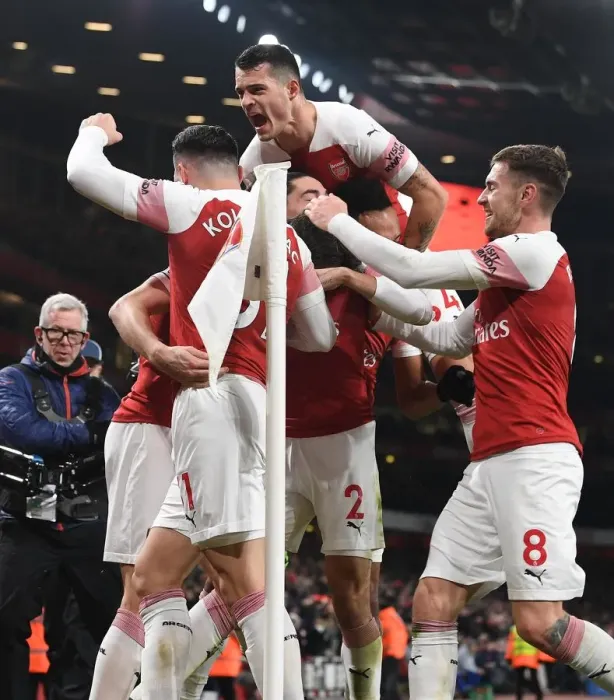 Framed Print : Arsenal vs. Chelsea: Premier League Showdown at Emirates Stadium (January 2019)