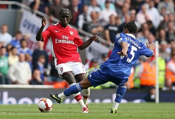 Arsenal vs. Chelsea Rivalry: Sagna vs. Malouda in a 1:4 Loss at Emirates Stadium, Barclays Premier League, 10 / 5 / 09
