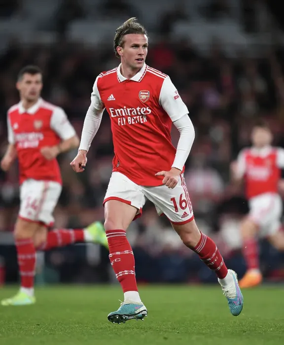 Framed Print : Arsenal vs. Chelsea: Rob Holding Fights for Victory in Intense Premier League Clash, 2022-23