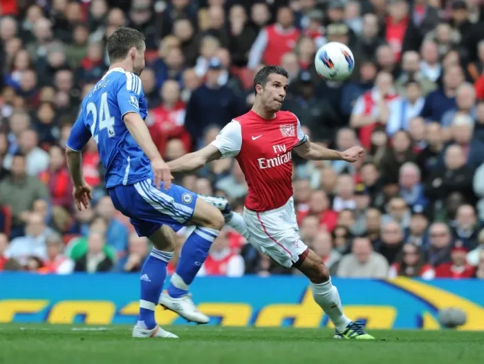 Framed Print : Arsenal vs. Chelsea: Robin van Persie vs. Gary Cahill - Premier League Showdown (2011-12)