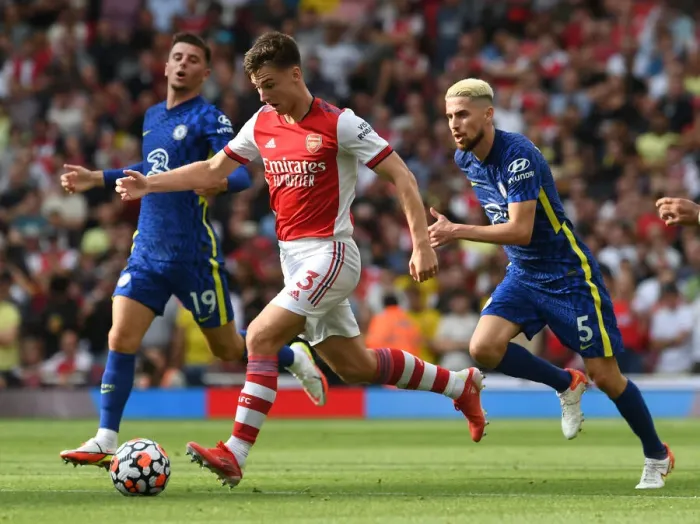 Framed Print : Arsenal vs. Chelsea Showdown: A Battle of Tierney vs. Jorginho