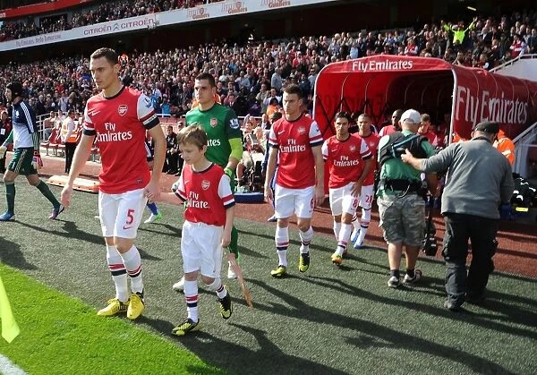Arsenal vs Chelsea: Thomas Vermaelen Leads The Gunners Out at Emirates Stadium (2012-13)