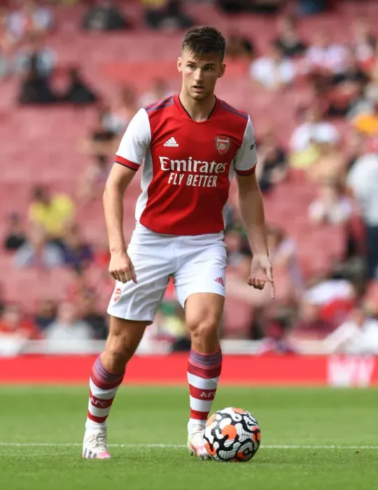 Framed Print : Arsenal vs Chelsea: Tierney's Determination at the Emirates