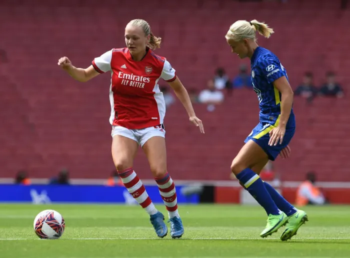 Framed Print : Arsenal vs. Chelsea: Women's Pre-Season Clash at Emirates Stadium