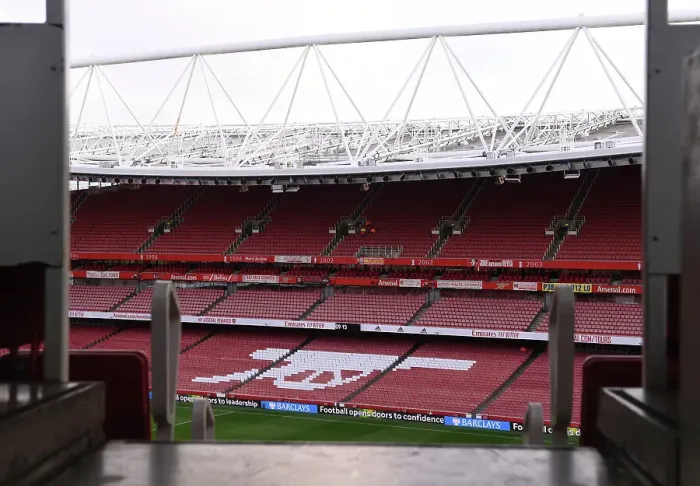 Framed Print : Arsenal vs. Chelsea: Women's Super League Showdown at Emirates Stadium