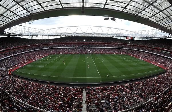 Arsenal vs Crystal Palace: A Battle at Emirates Stadium, Premier League 2014 / 15