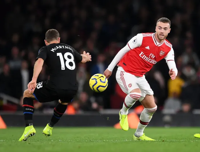 Framed Print : Arsenal vs Crystal Palace: Calum Chambers vs James McArthur Clash in Premier League Showdown Framed Print : Arsenal vs Crystal Palace: Calum Chambers vs James McArthur Clash in Premier League Showdown