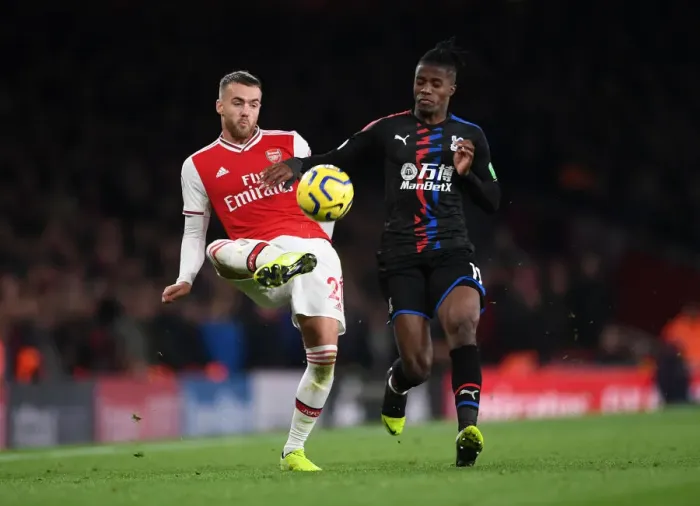 Framed Print : Arsenal vs Crystal Palace: Chambers under Pressure in Premier League Clash Framed Print : Arsenal vs Crystal Palace: Chambers under Pressure in Premier League Clash