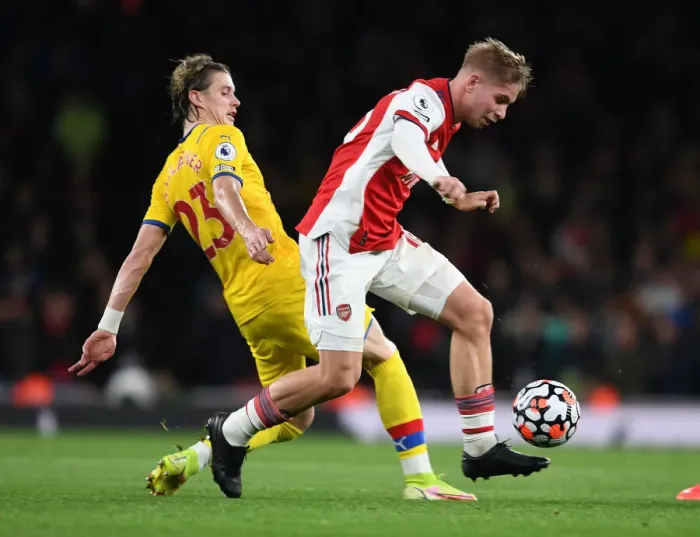 Framed Print : Arsenal vs. Crystal Palace: Emile Smith Rowe Faces Off Against Connor Gallagher in Premier League Clash