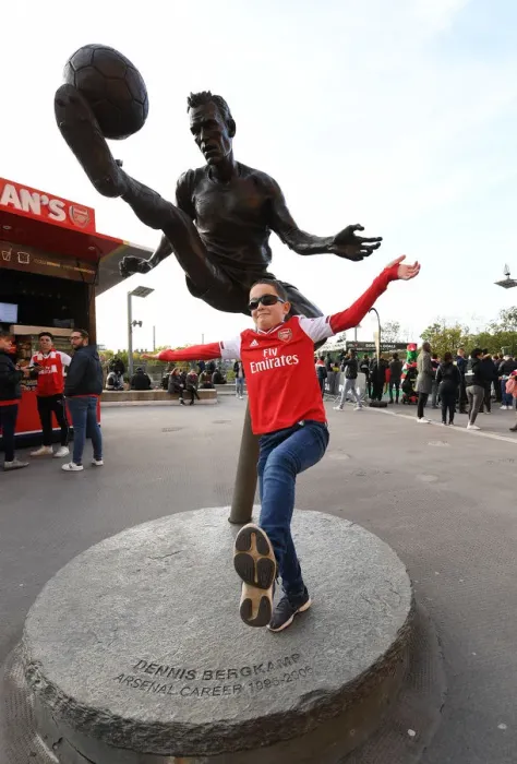 Framed Print : Arsenal vs Crystal Palace: Fans Gather at Emirates Stadium for Premier League Showdown