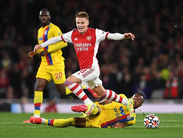 Arsenal vs Crystal Palace: Martin Odegaard Fouled by Jordan Ayew in Intense Premier League Clash