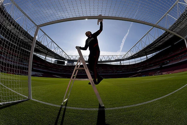 Arsenal vs Crystal Palace: Pre-Match Preparations at Emirates Stadium