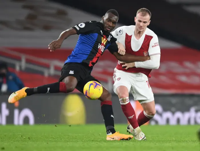 Framed Print : Arsenal vs Crystal Palace: Rob Holding Faces Off Against Christian Benteke in Empty Emirates Stadium, Premier League 2021