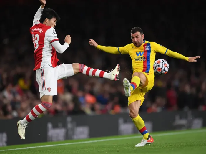 Framed Print : Arsenal vs Crystal Palace: Tomiyasu Faces McArthur Pressure in Premier League Clash (2021-22)