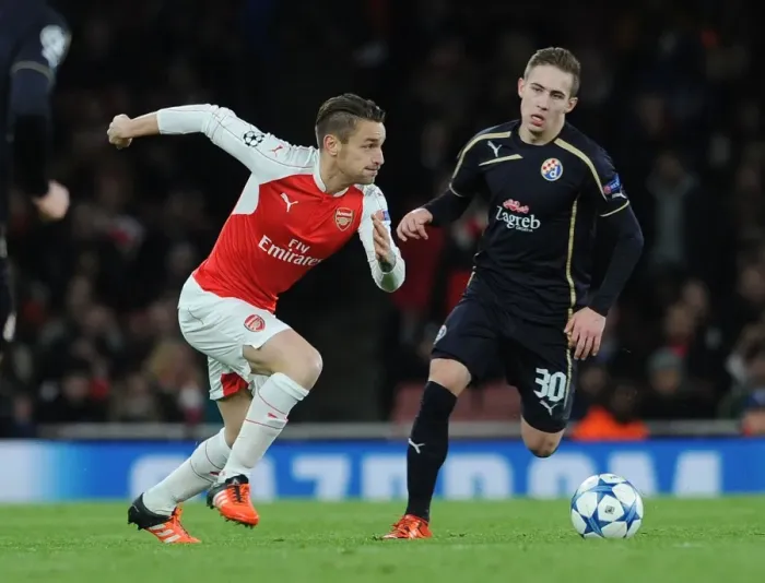 Framed Print : Arsenal vs Dinamo Zagreb: Debuchy vs Rog Clash in 2015-16 UEFA Champions League Framed Print : Arsenal vs Dinamo Zagreb: Debuchy vs Rog Clash in 2015-16 UEFA Champions League