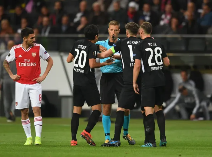 Framed Print : Arsenal vs. Eintracht Frankfurt: Controversial Red Card to Kohr