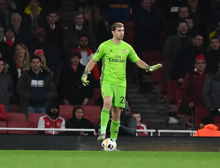 Framed Print : Arsenal vs Eintracht Frankfurt: Emiliano Martinez in Action - UEFA Europa League 2019-20