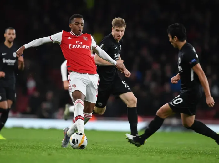 Framed Print : Arsenal vs Eintracht Frankfurt: Europa League Battle at Emirates Stadium