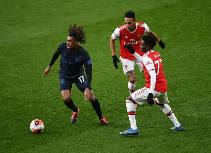 Framed Print : Arsenal vs Everton: Aubameyang and Saka Go Head-to-Head in Premier League Clash